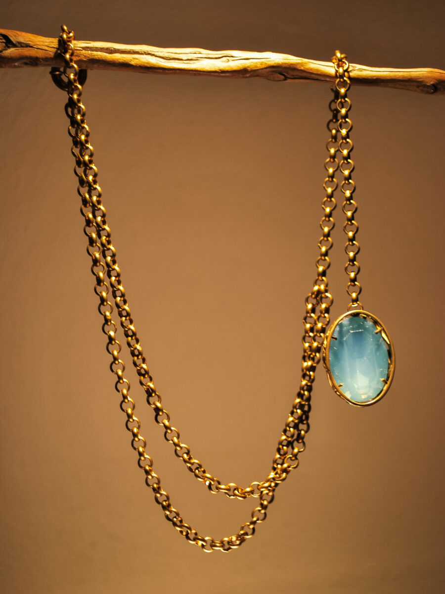 Choker lungo celeste opaco