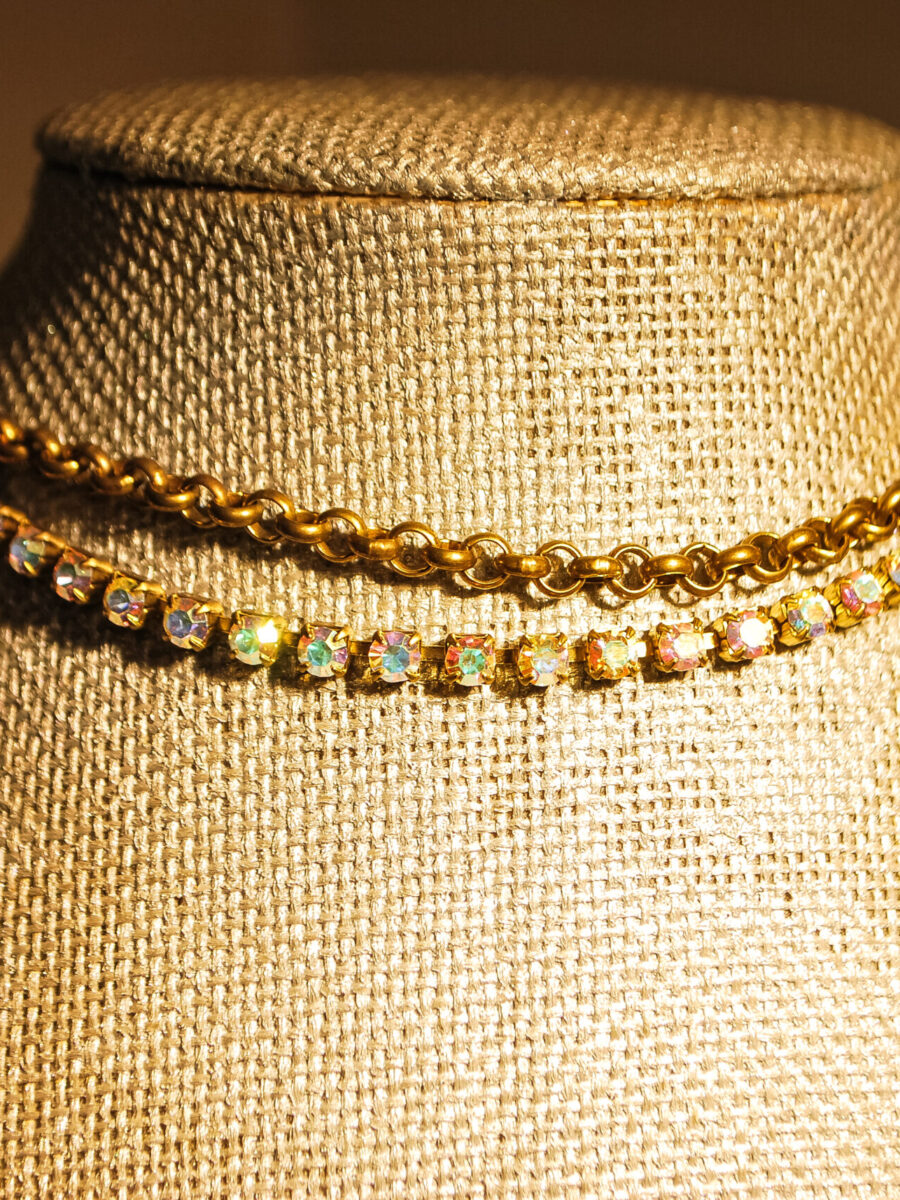 Choker con Piccoli Cristalli Collorati Prismatico